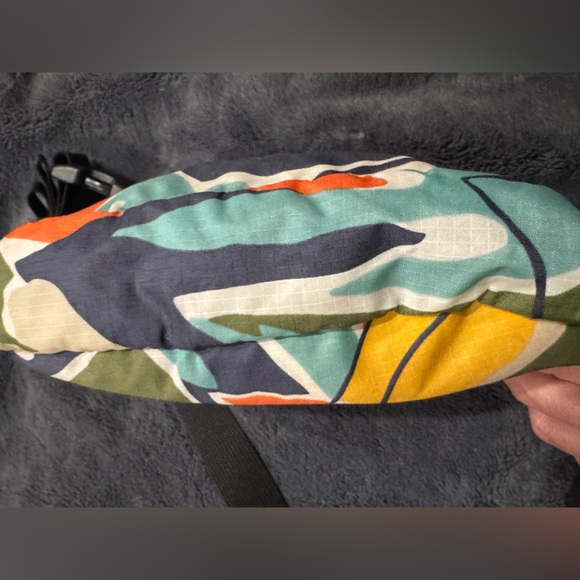 REl Co-op Trail 2 Print Waist Pack with a unique Tropical leaf pattern - Picture 6 of 16